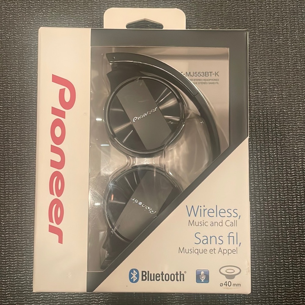 Bluetooth headphones